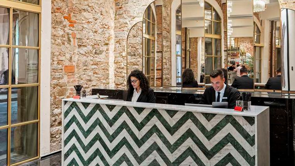 Hotel Calimala Lobby