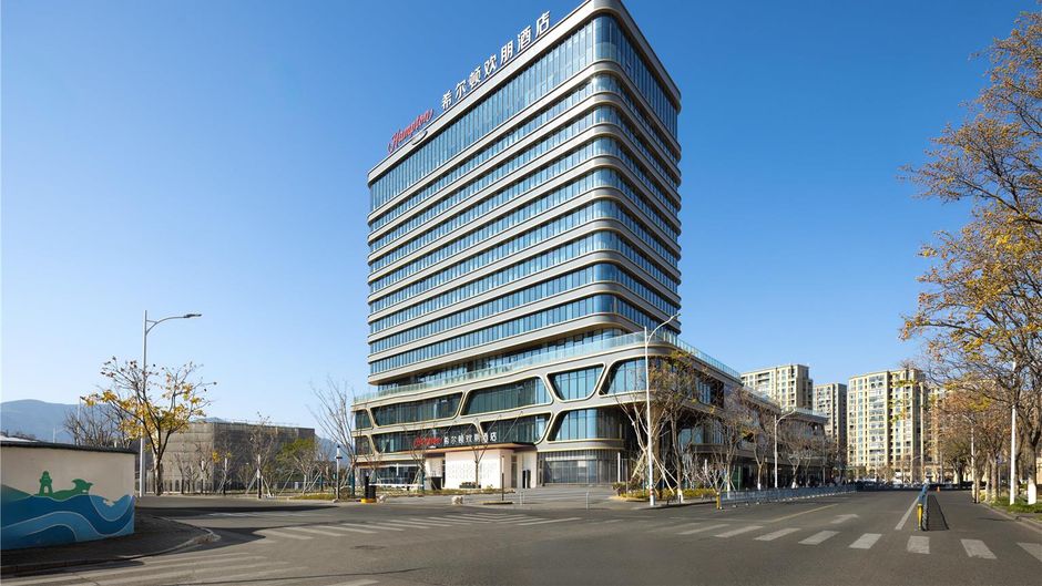 Hampton Inn Xiangshan Peoples Square Exterior