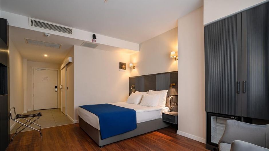 Best Western Izmir Hotel Room