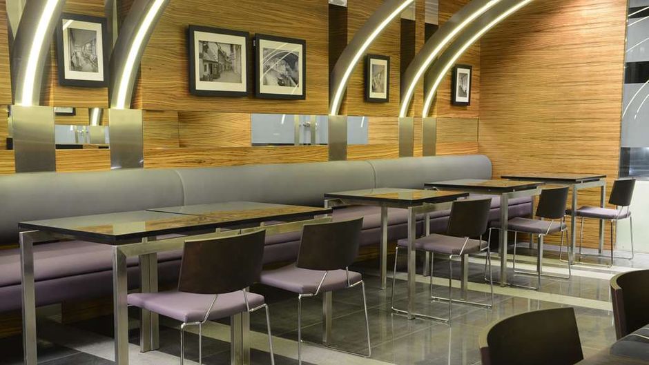 Warwick Stone 55 Hotel Restaurant