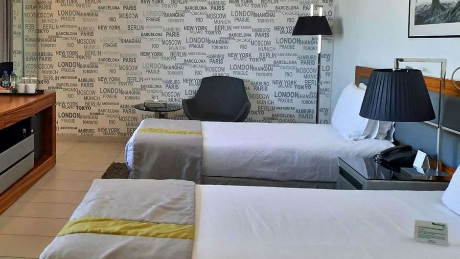 Warwick Stone 55 Hotel Room