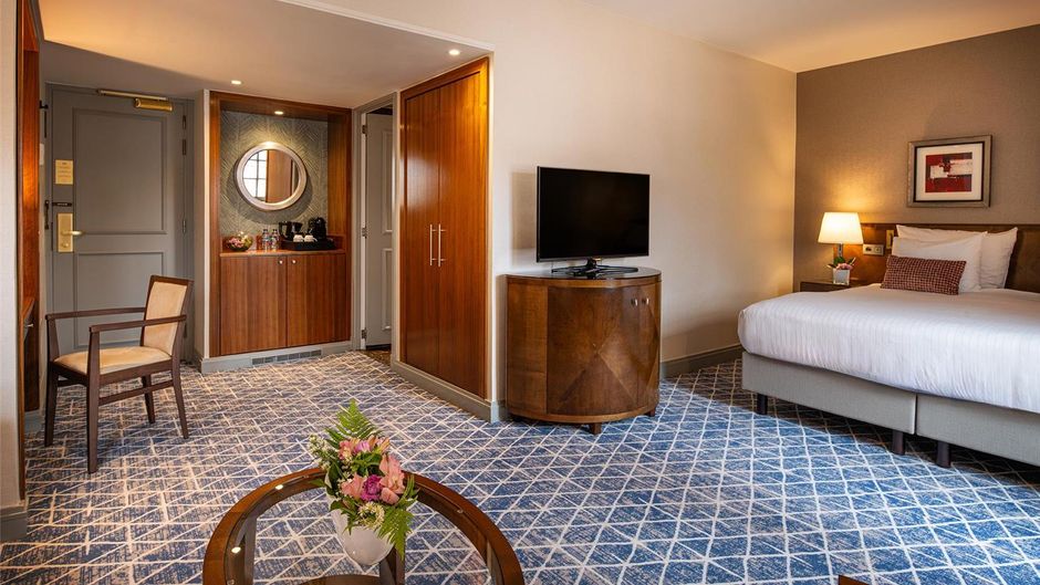Warwick Brussels Room