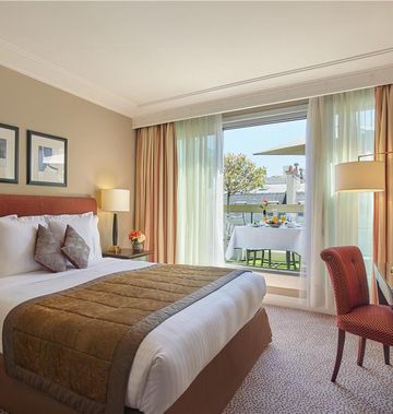 Warwick Paris