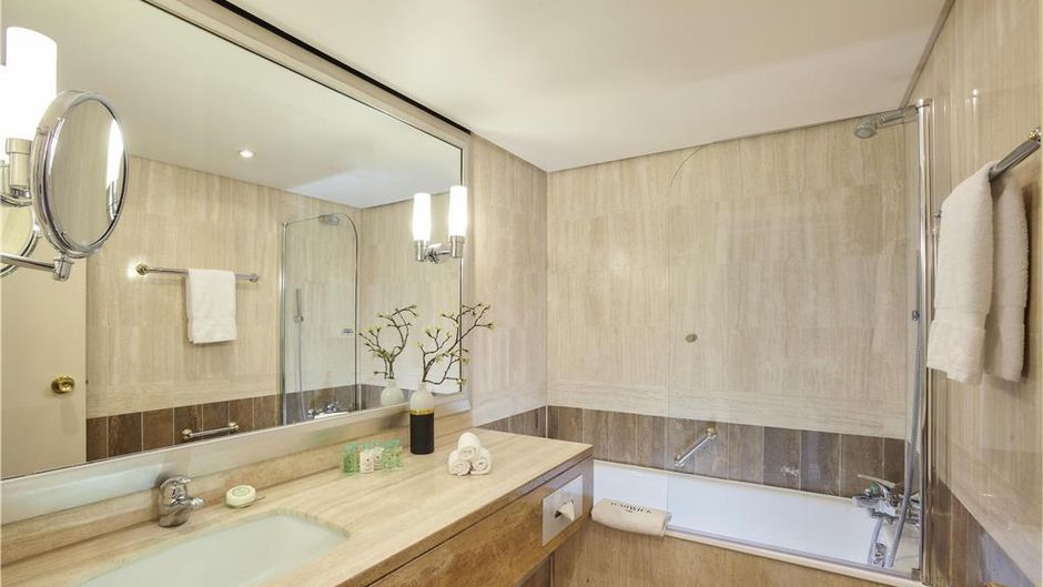 Warwick Paris Suite