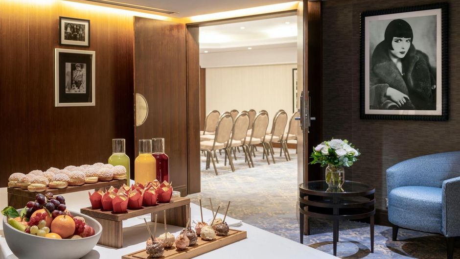 Warwick Paris Meeting