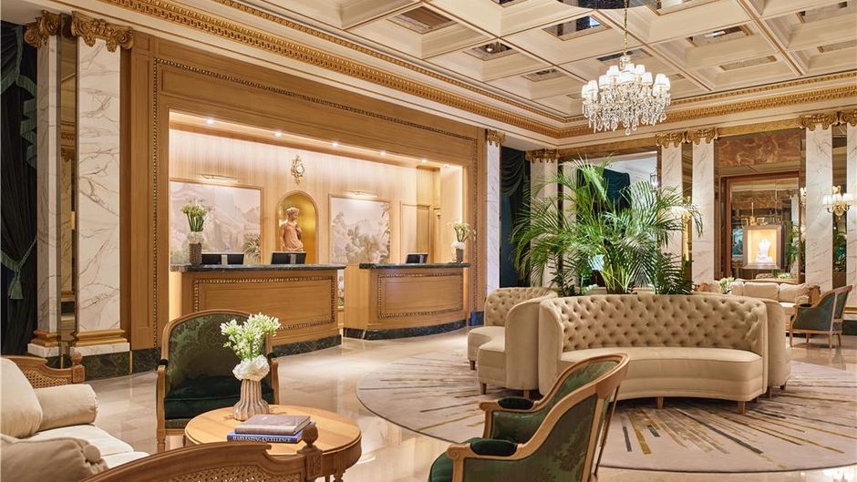 Hotel Westminster Lobby