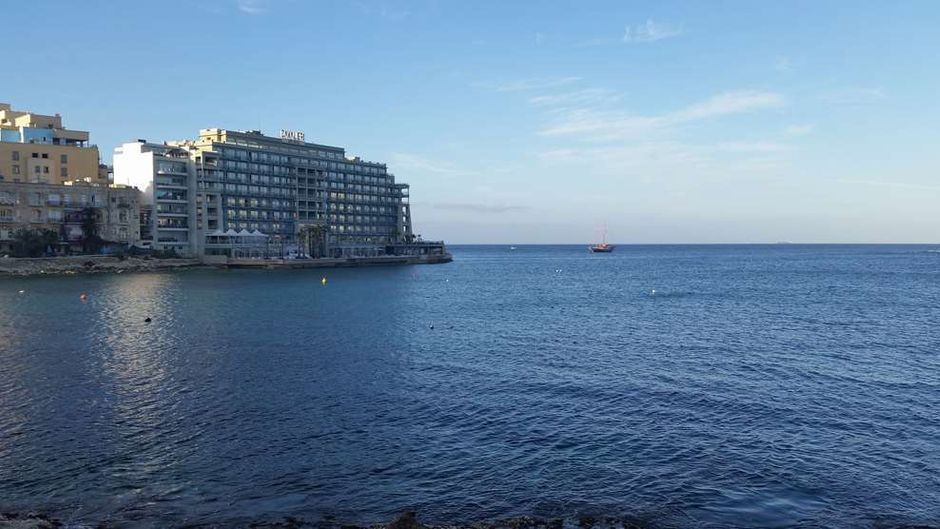 Cavalieri Hotel Malta Exterior