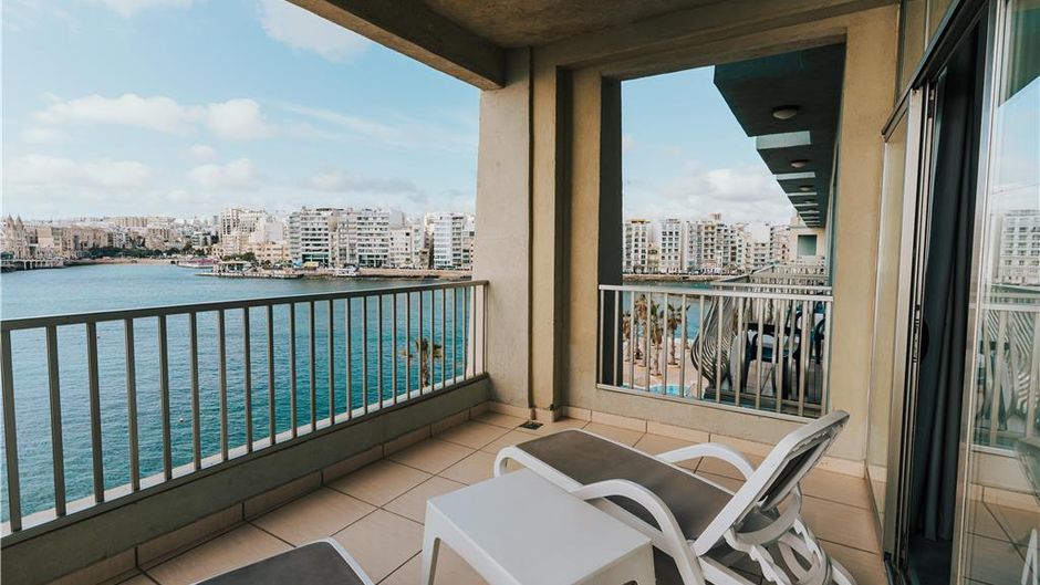 Cavalieri Hotel Malta Room
