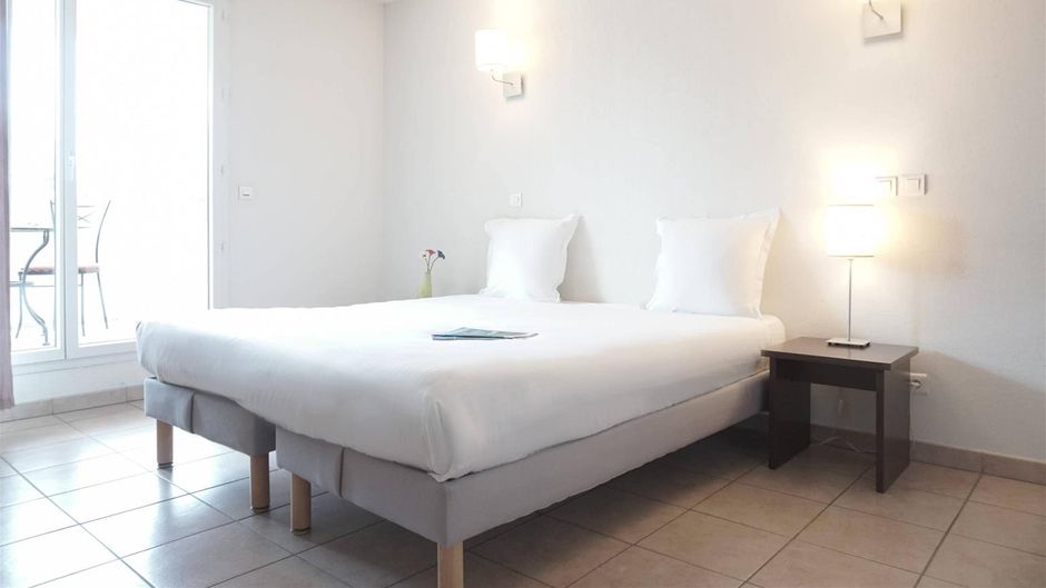 Comfort Aparthotel Six-Fours Room