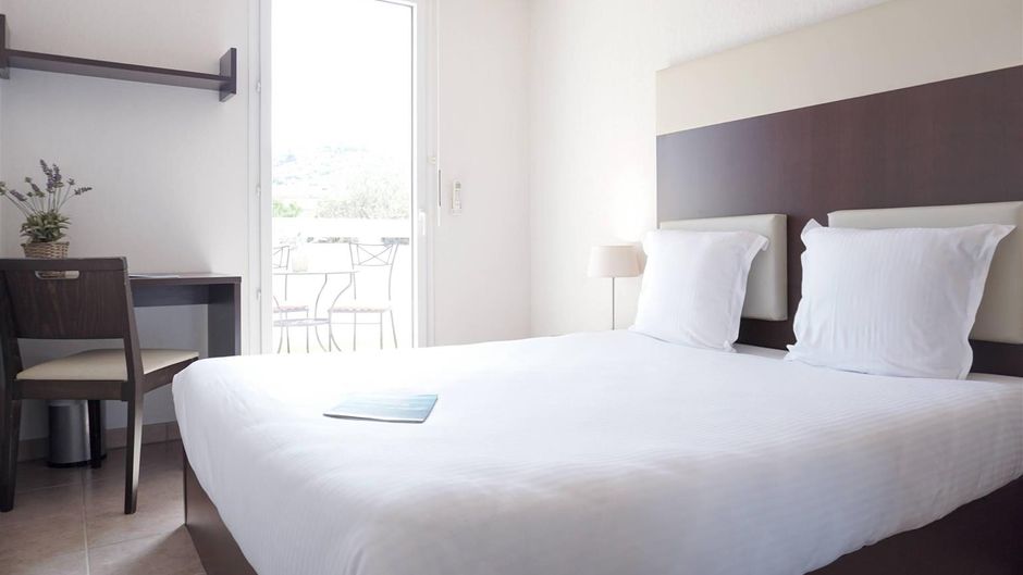 Comfort Aparthotel Six-Fours Room