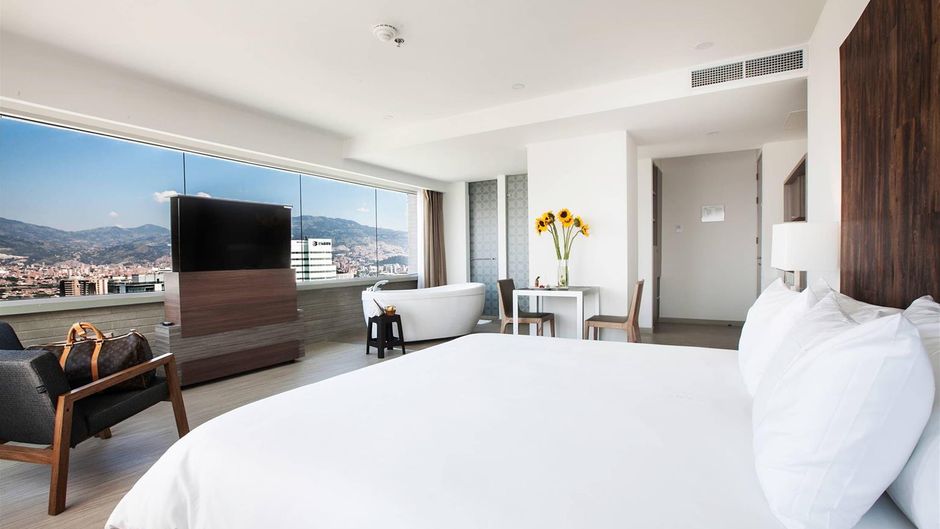 V Grand Hotel Suite