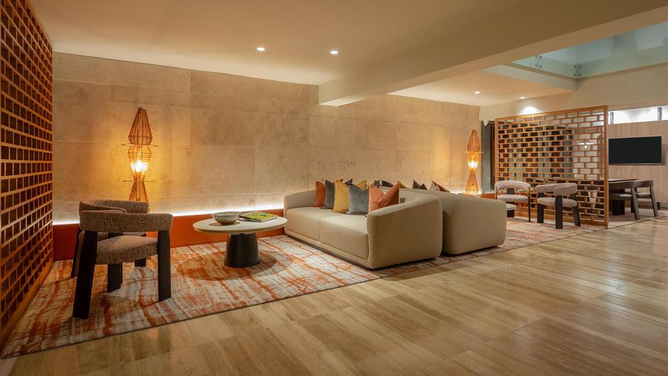 Sonesta Hotel Miraflores Lobby
