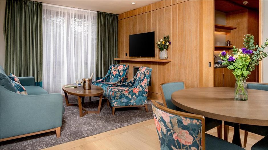 Farnham Estate Hotel Suite