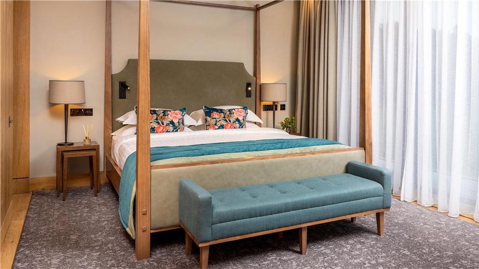 Farnham Estate Hotel Suite