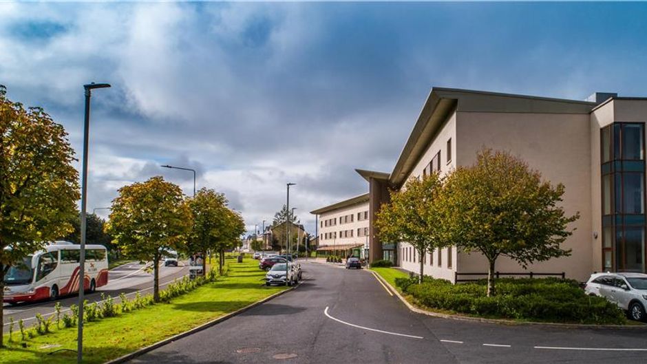 The McWilliam Park Hotel Exterior