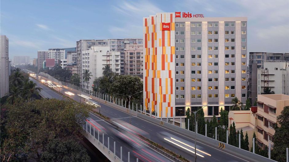 ibis Mumbai BKC Exterior