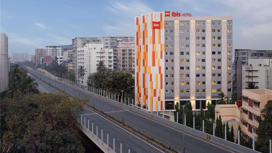 ibis Mumbai BKC Exterior