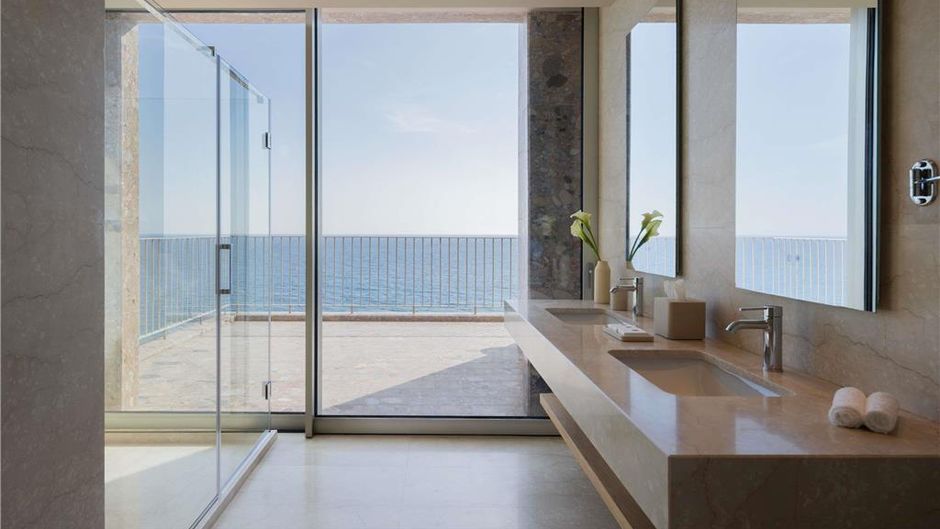 Green Coast Hotel - MGallery Collection Suite