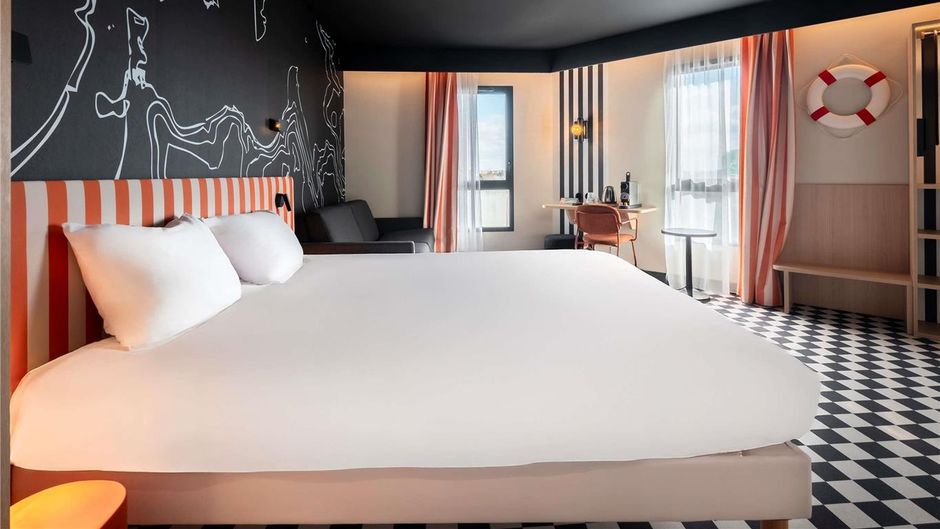 Ibis Styles La Rochelle Room