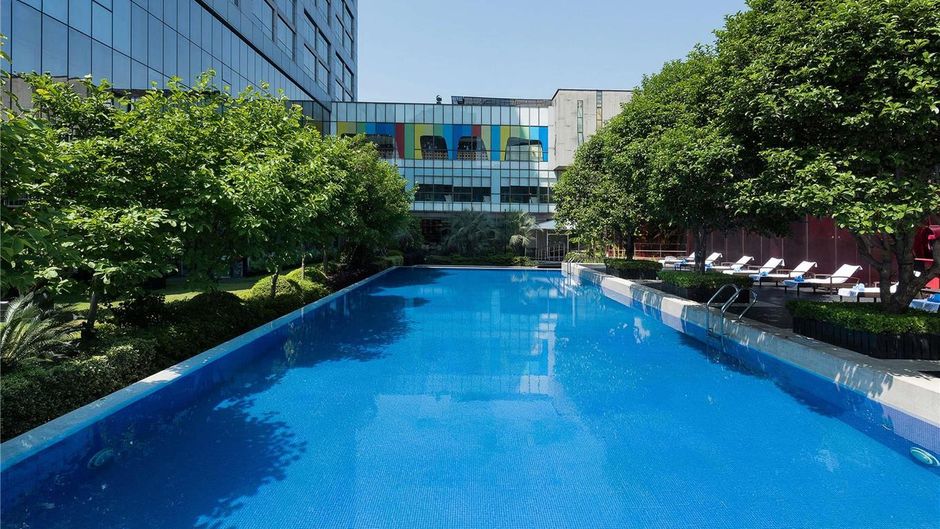 Grand Mercure Shanghai Century Park Pool