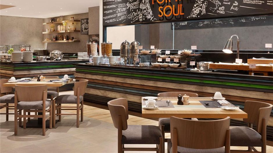 Mercure Dubai Gold District Restaurant