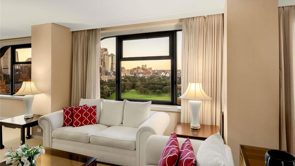 The Sydney Boulevard Hotel Suite