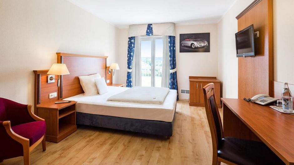 Hotel Meridian Room