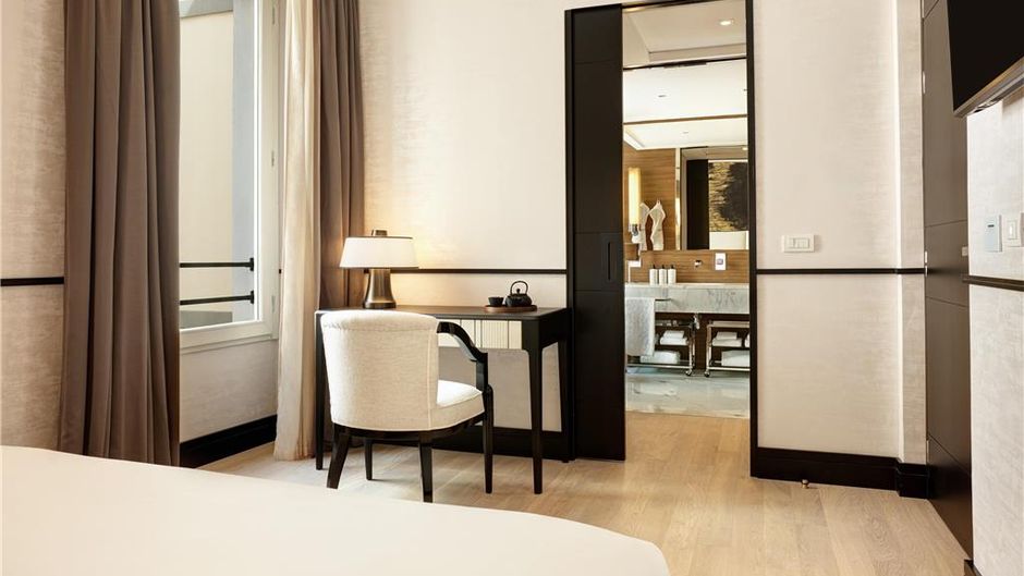Grand hotel via Veneto Room