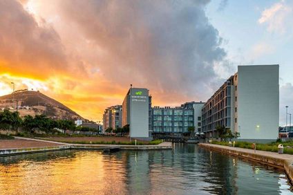Harbour Bridge Suites 001