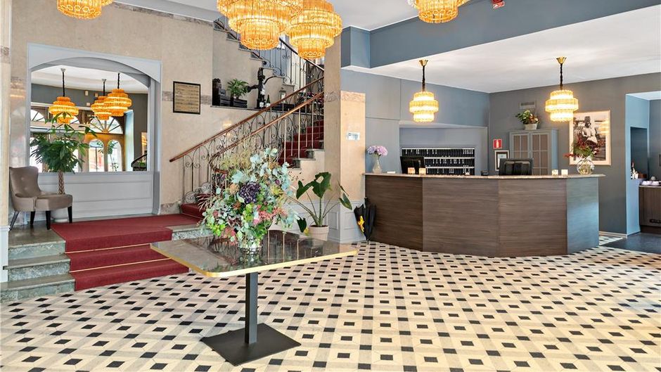 First Hotel Statt Lobby