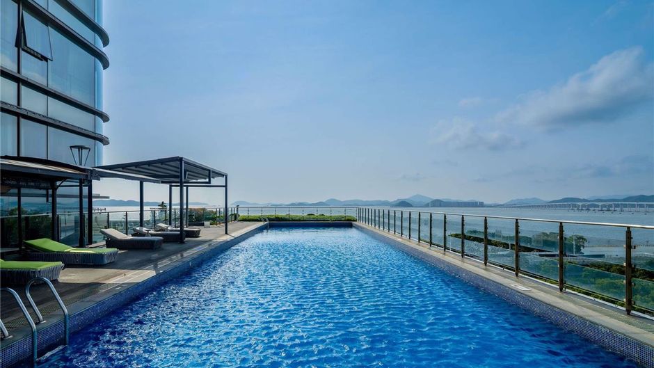 Pullman Zhoushan Seaside Pool