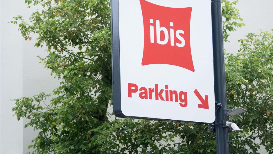 Ibis Paris Porte De Saint Ouen Exterior