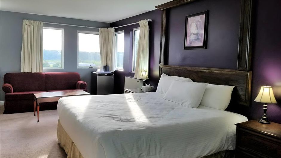 Ramada by Wyndham Florenceville Room