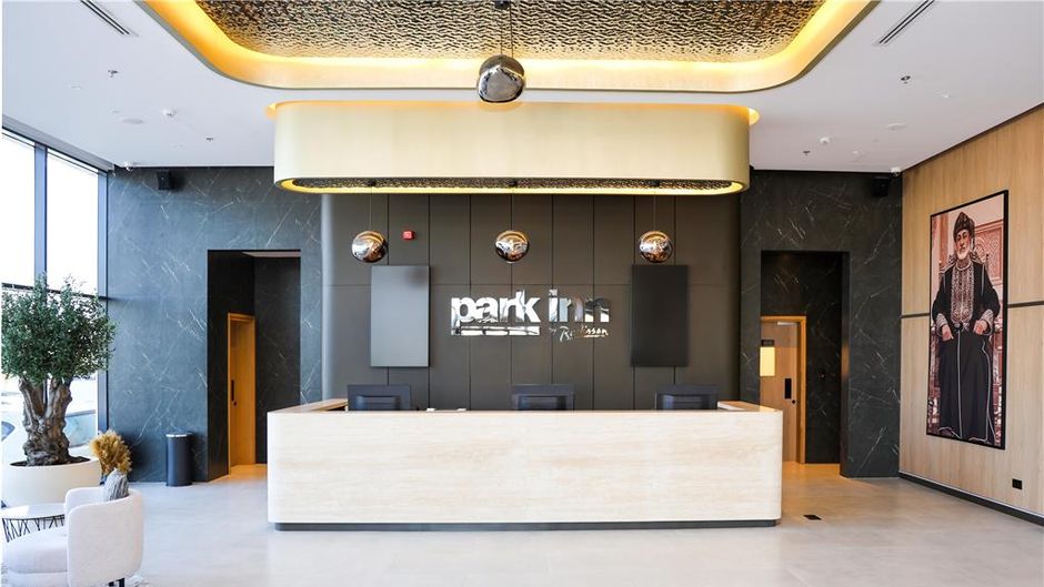 Park Inn by Radisson Muscat Lobby