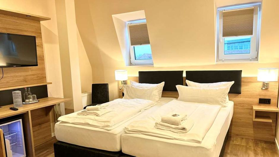 City Hotel Valois Room