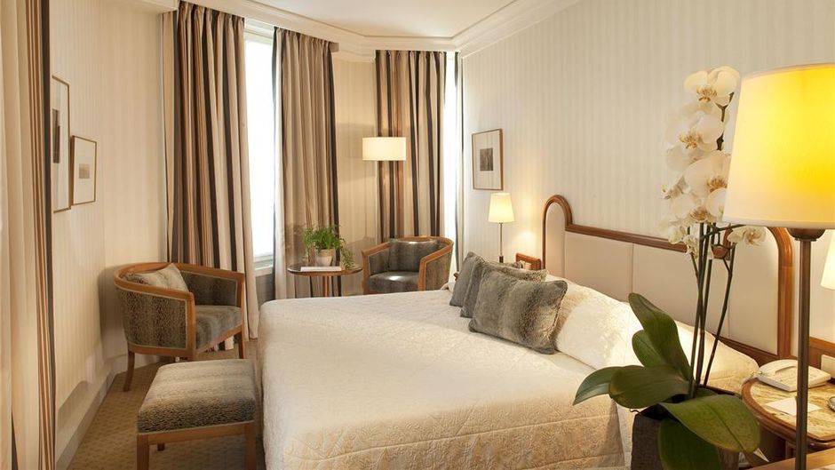 Hotel de l'Arcade Room