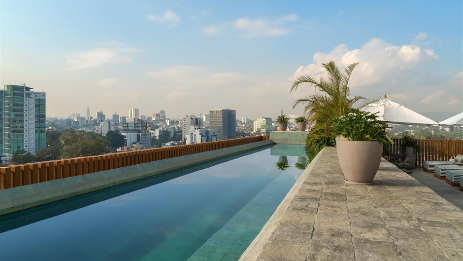 NH Guadalajara Studios Pool