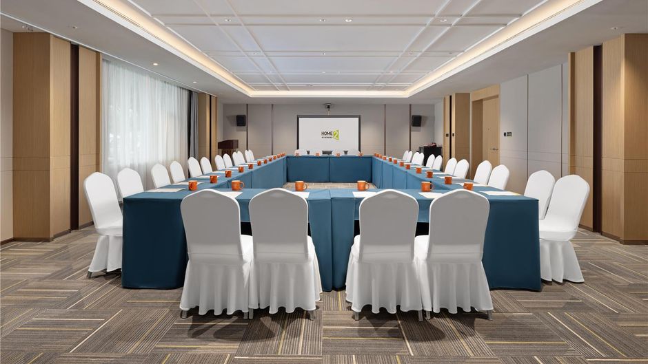 Home2 Suites Tai'an Dongping Lake Meeting