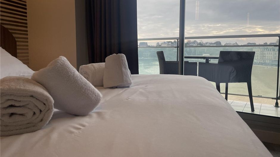 Best Western Hotel Le Crystal Dinard Room