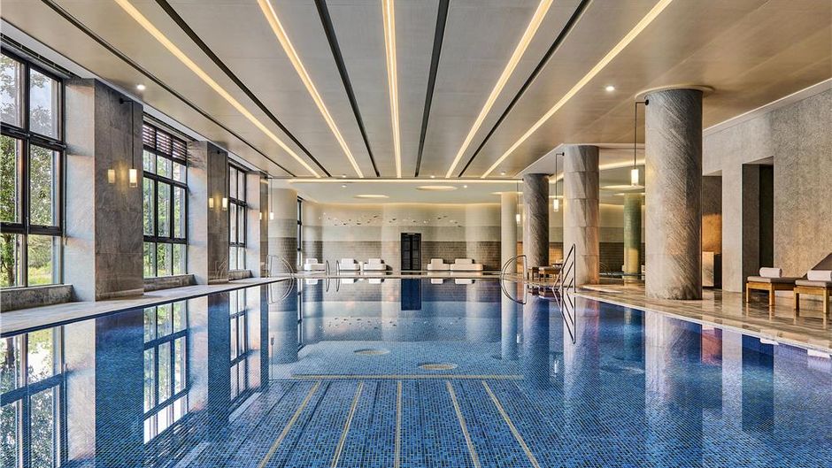 Secan Hotel Qingdao, Curio Collection by Pool