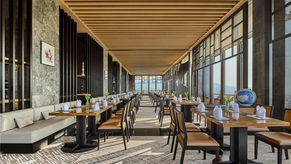Secan Hotel Qingdao, Curio Collection by Restaurant