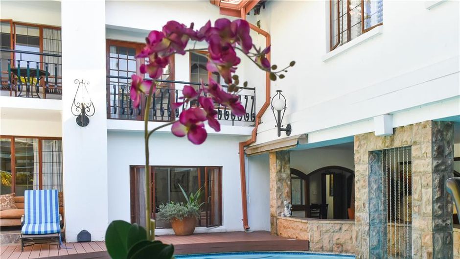 Aanmani Rose Guesthouse Pool