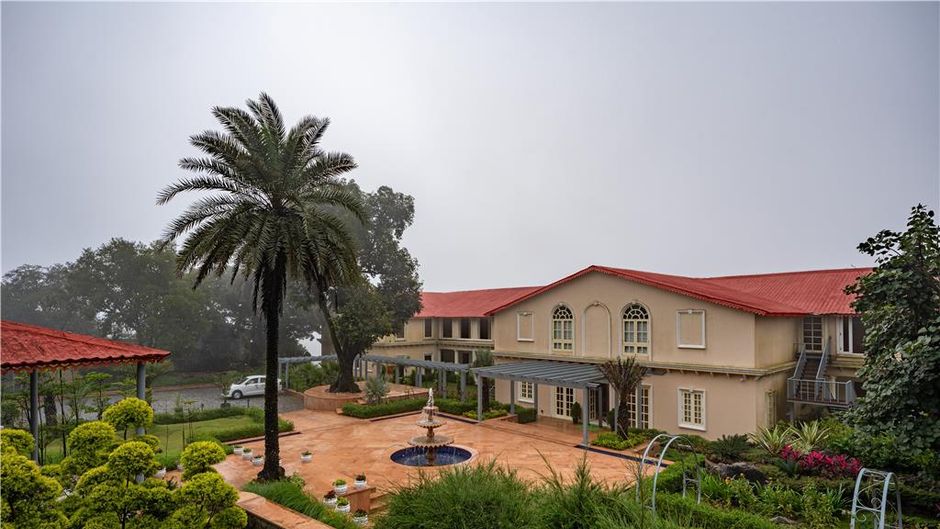 Radisson Resort Mount Abu Exterior