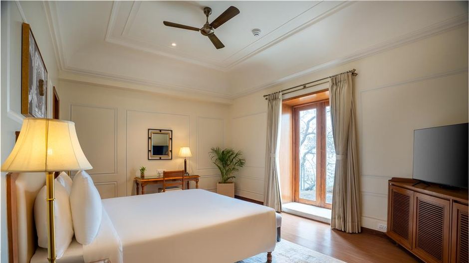 Radisson Resort Mount Abu Suite
