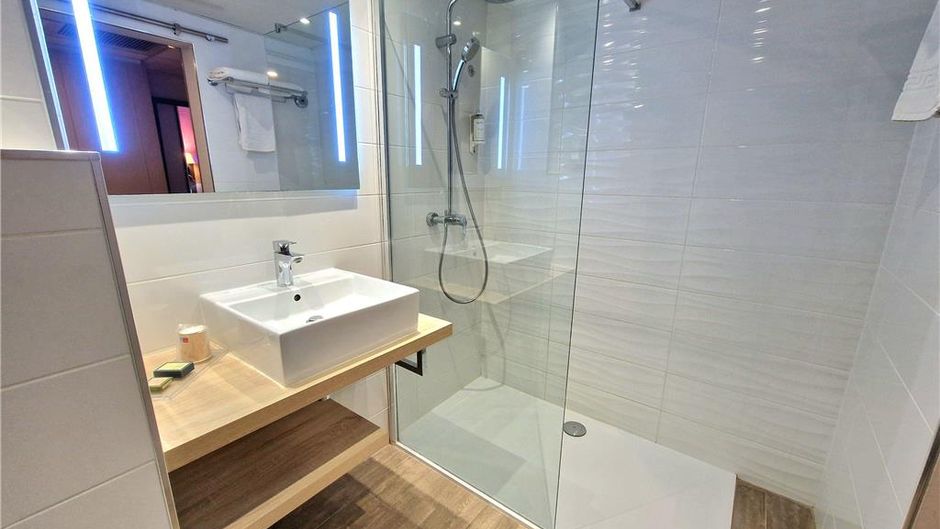 Ariane Hotel Fos Room