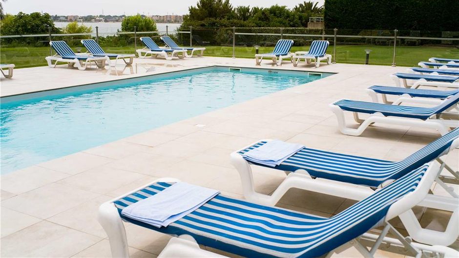 Ariane Hotel Fos Pool
