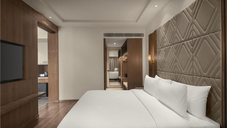 Radisson Hotel Delhi MG Road Suite
