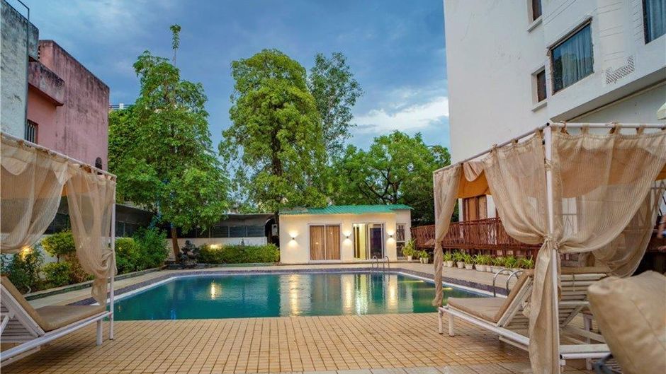 Golden Tulip Udaipur Pool