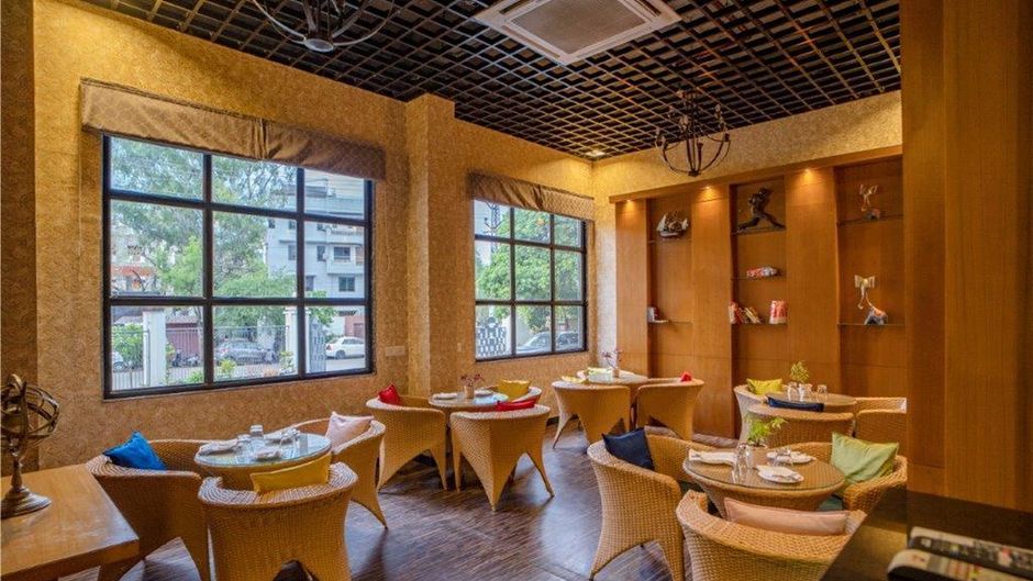 Golden Tulip Udaipur Restaurant