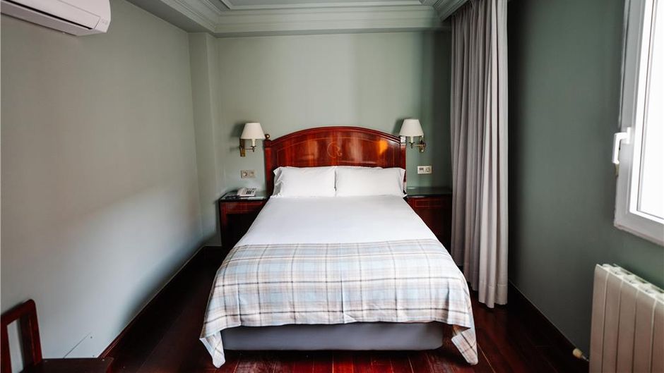 Hotel Rice Reyes Catolicos Room
